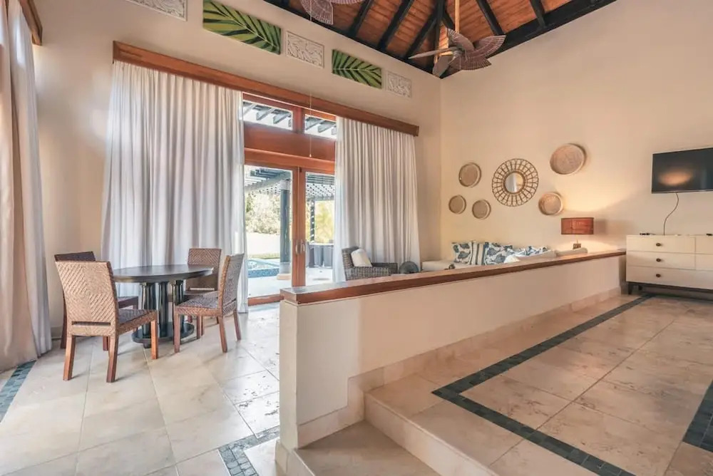 Tropical Villa With Pool at Green Village B843
