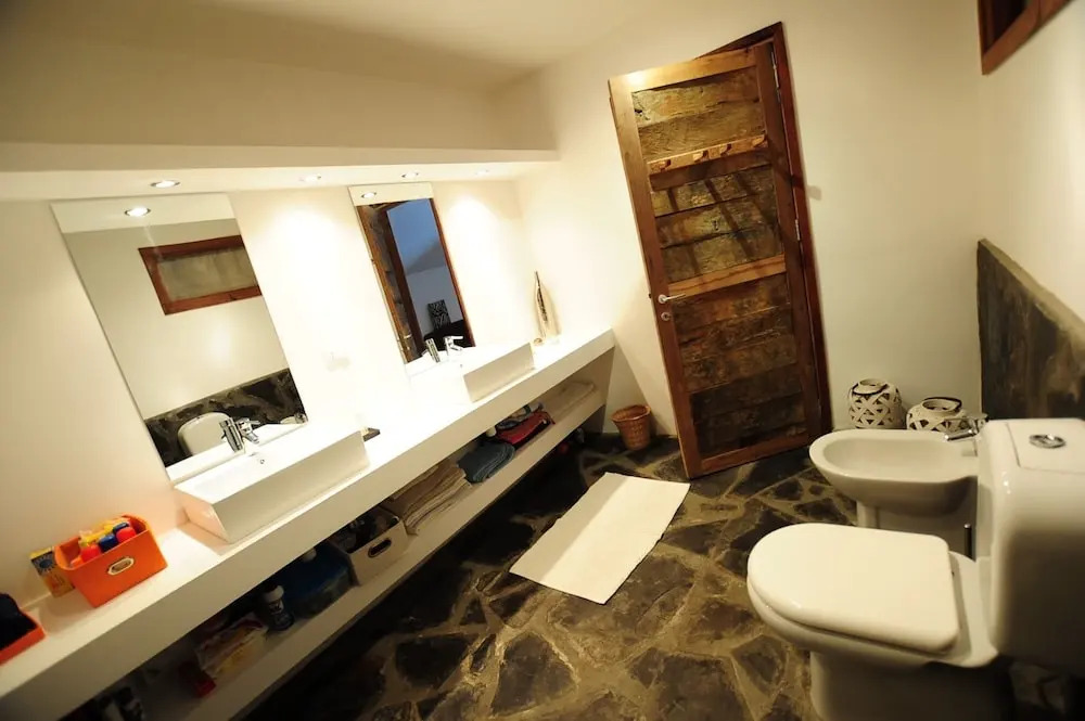 Beachfront Villa Hideaway ZanzibarHouses