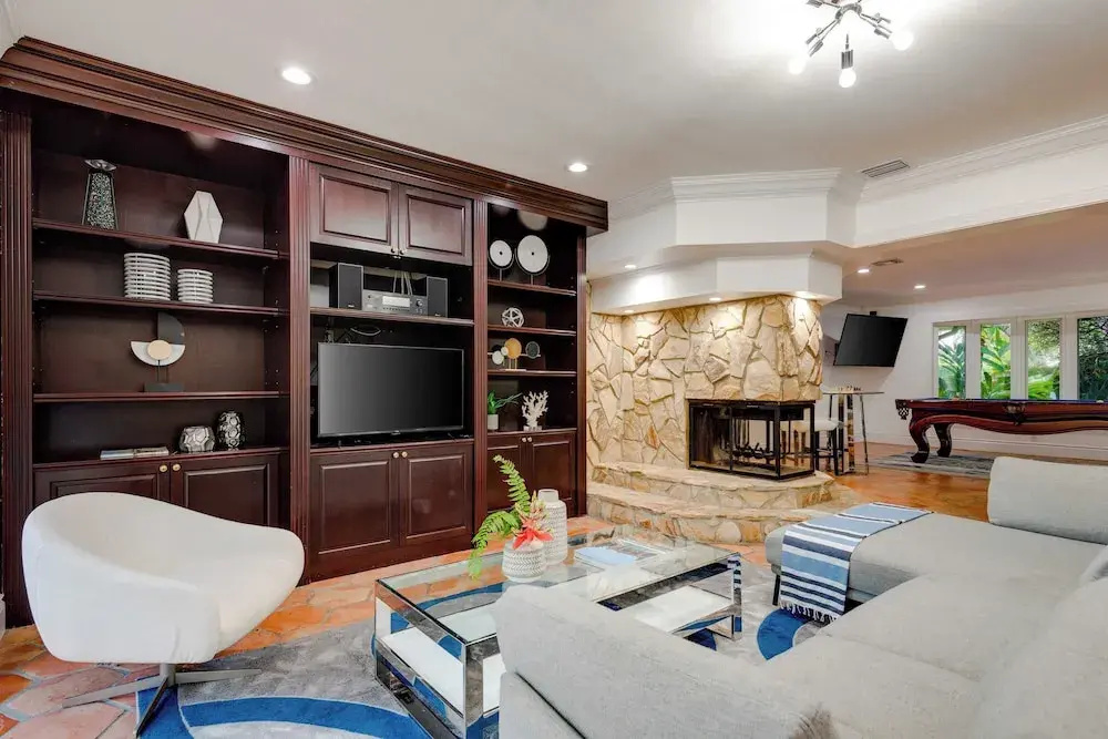 5mins to Beach Pool + Hot Tub Billiards Coral Ridge Getaway by Avantstay