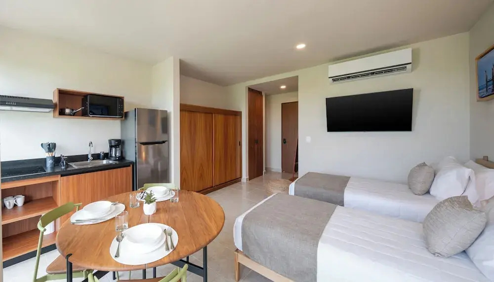 Everglades Suites