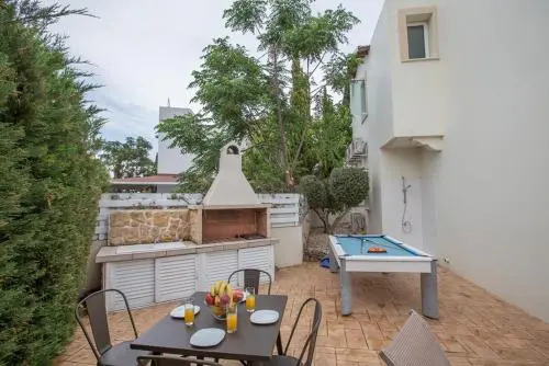Beautiful 5 Star Holiday Villa in a Prime Location in Paralimni, Book Early To Secure Your Dates, Paralimni Villa 1242