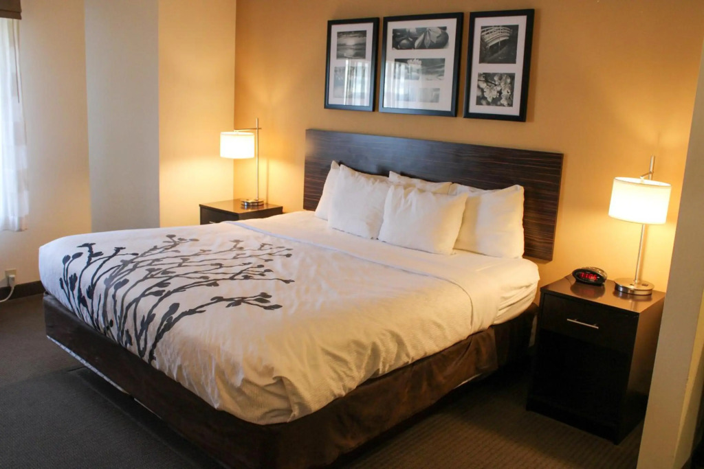 Sleep Inn Bend Crossroads Plaza