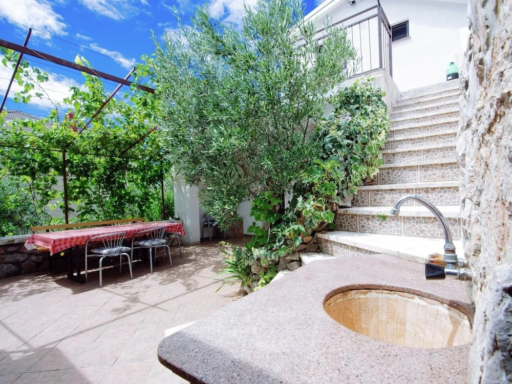 Modern Apartment in Starigrad with Garden