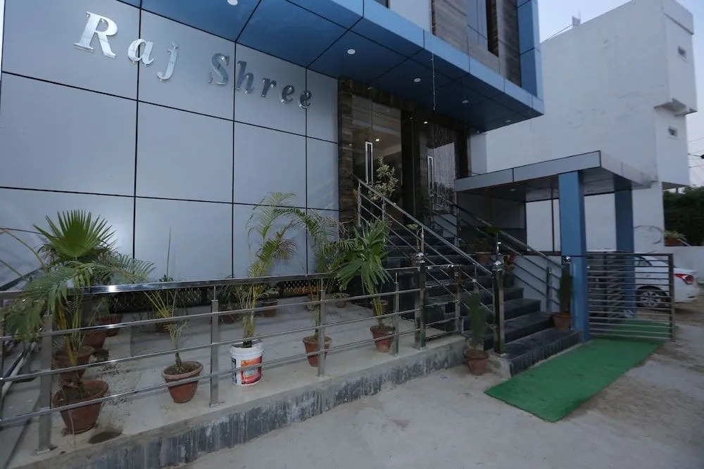 Hotel Raj Shree