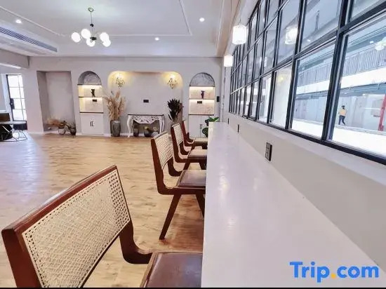 Qingpu Art Hotel