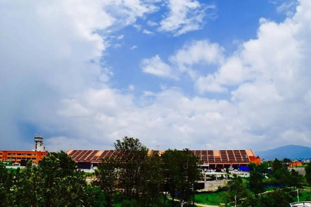 Hotel Regal Airport