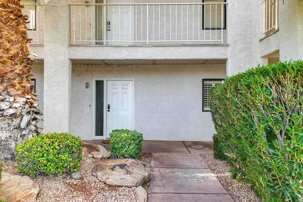 Golf Getaway 5 Mi to Dtwn: Las Palmas Resort Condo