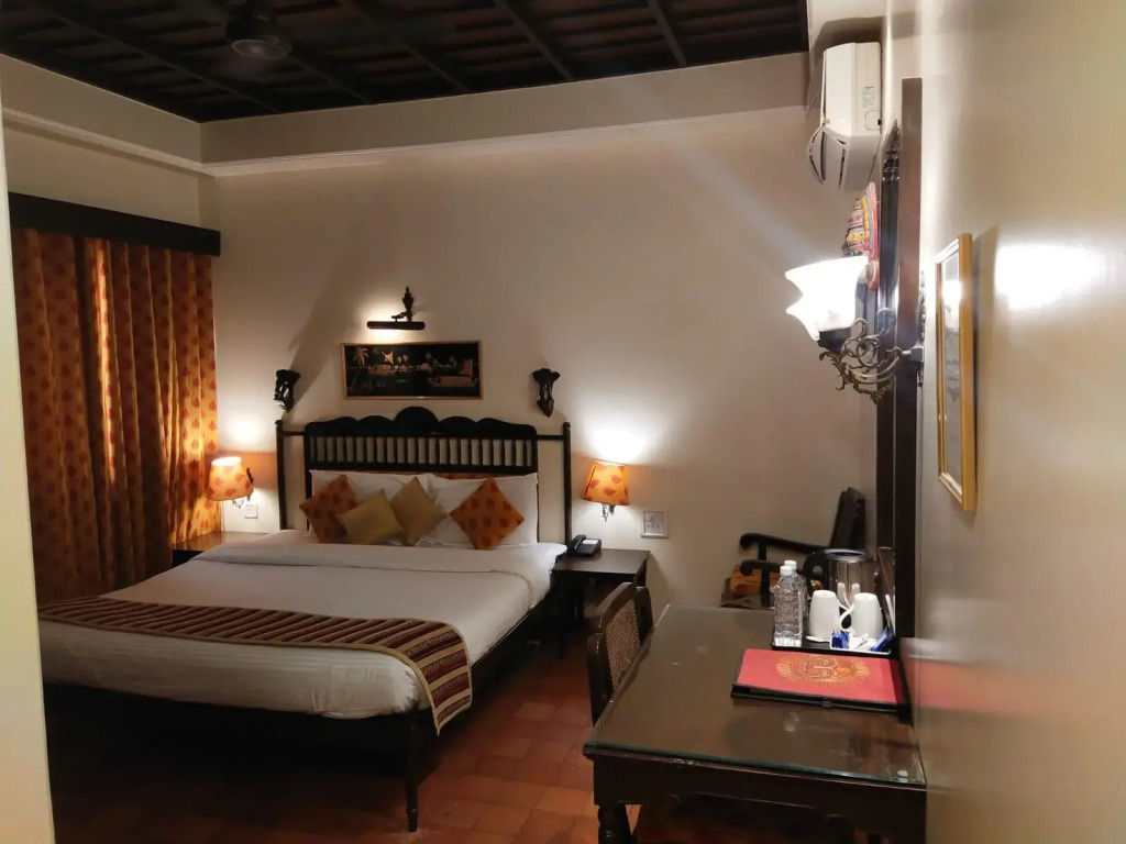 Palace On Ganges - Heritage Hotel