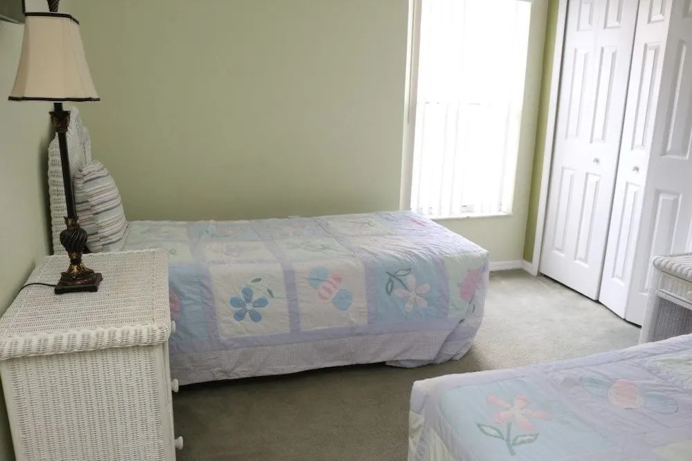 129 Grosvenor Loop,