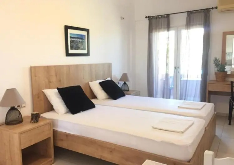 Minoica Beach Apartments