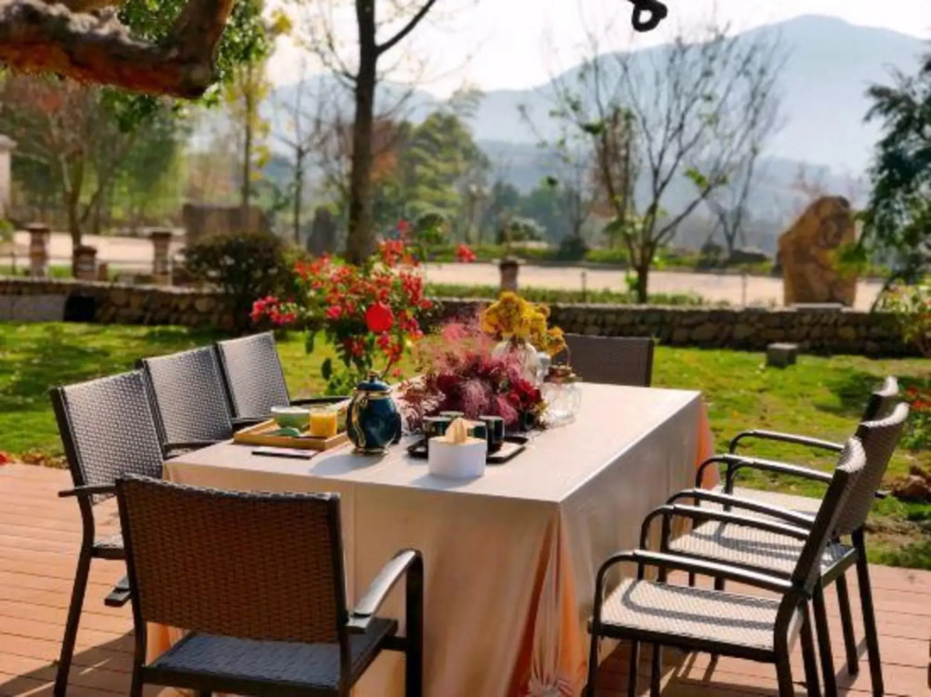 Meilu Shanju Hotel
