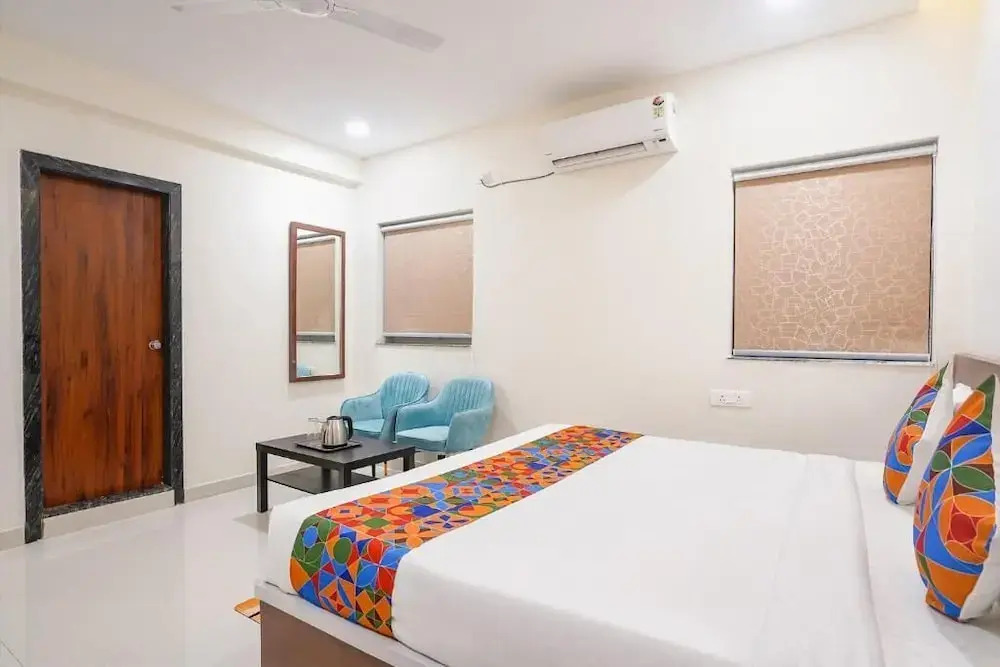 Hotel Urban Prime Near Hi-tech City
