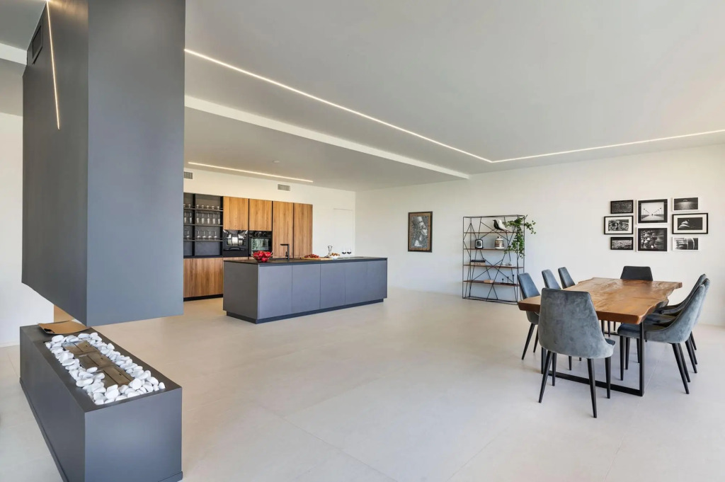 Luxury Villa near Taormina. Pool, gym and welness area.-VILLA CONTEMPORANEA