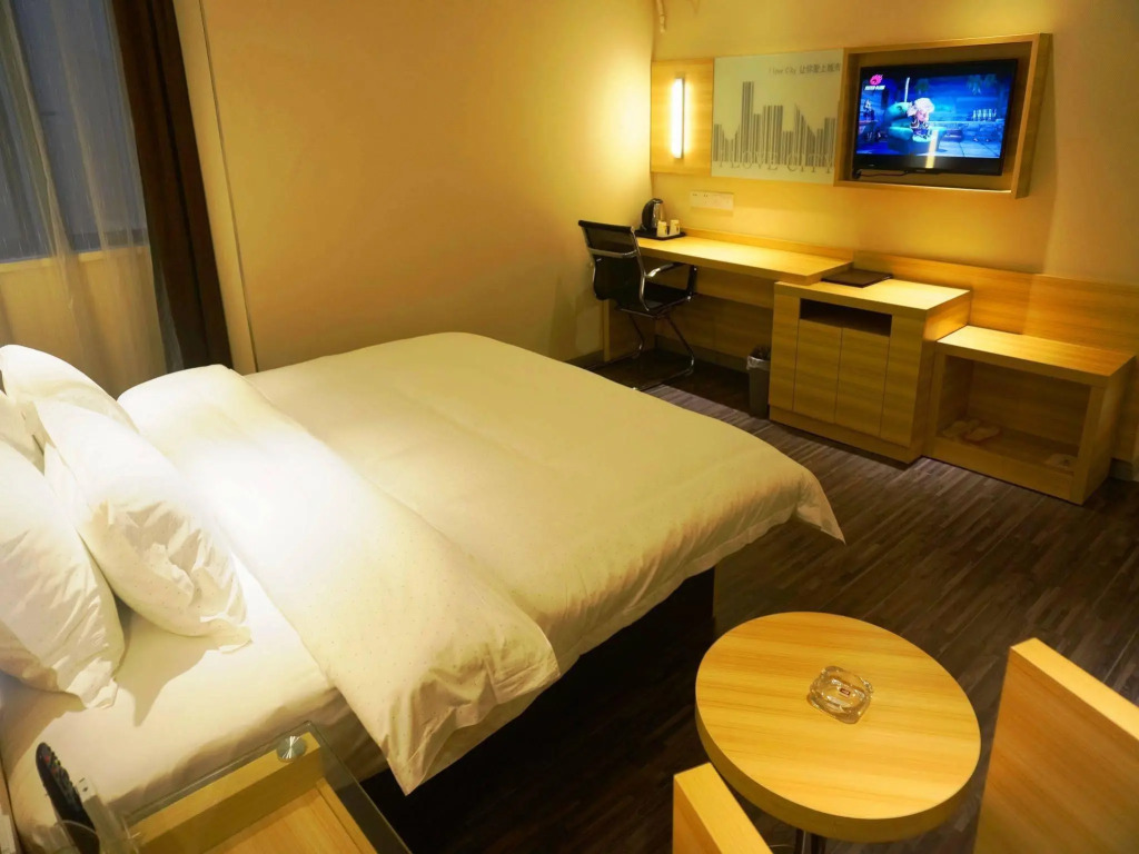 Super 8 Hotel