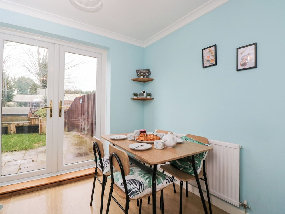 20 Honeycroft