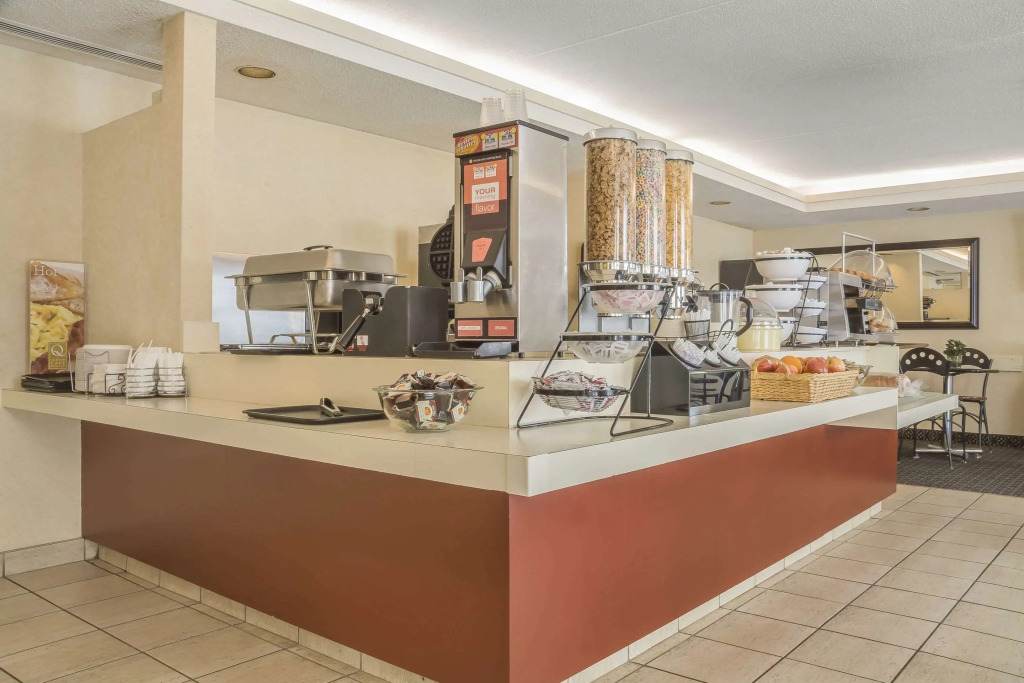 Comfort Suites