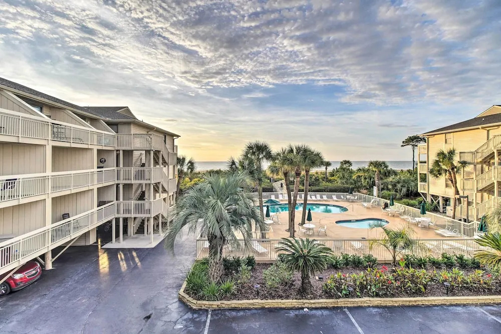 Hilton Head Island Gem w/ Ocean & Pool Views!