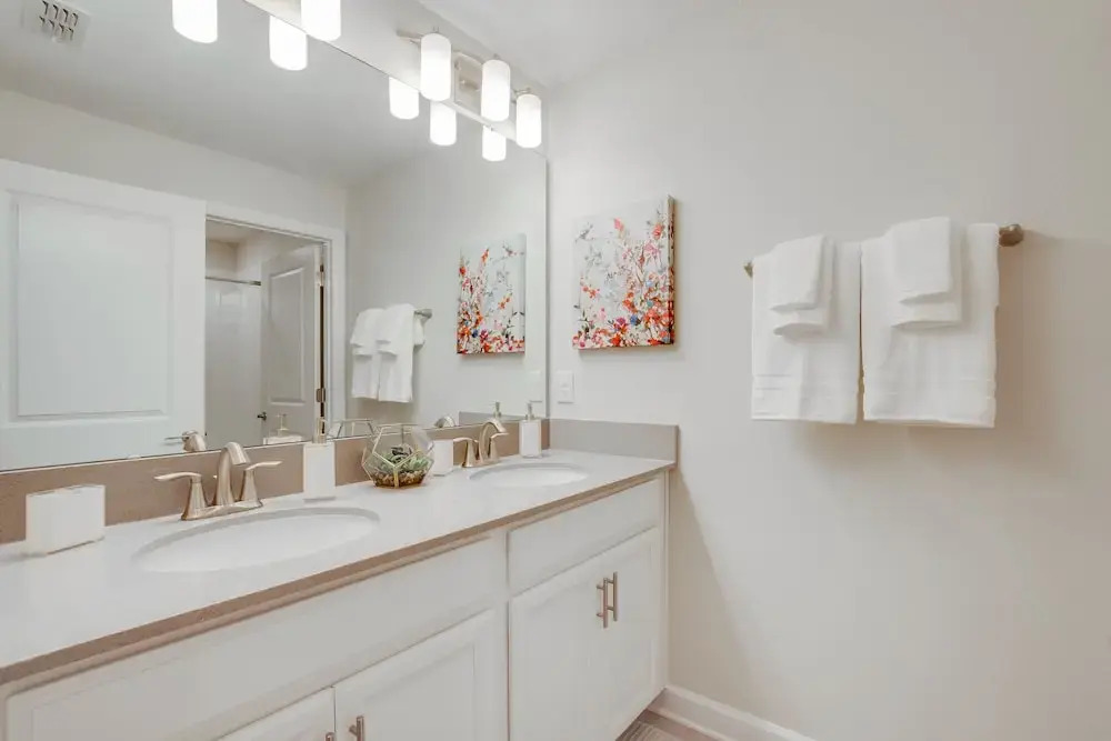 4 Bedroom Town Home with Pool