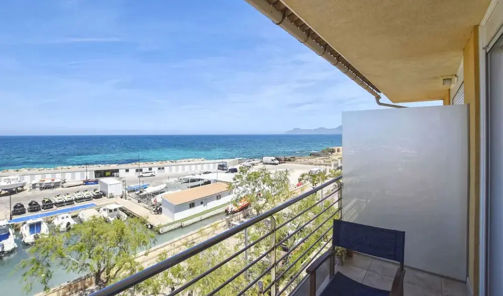 Modern Apartment in Can Picafort Nice View of the Harbor, Near the Beach