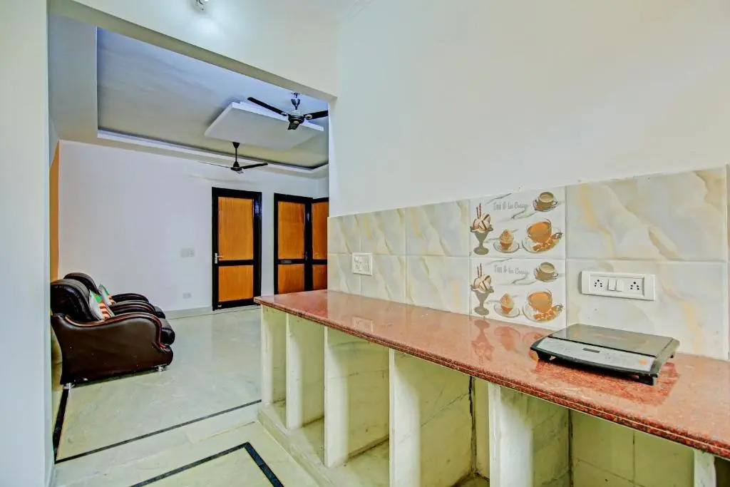 OYO Flagship 62903  Neelam Villa