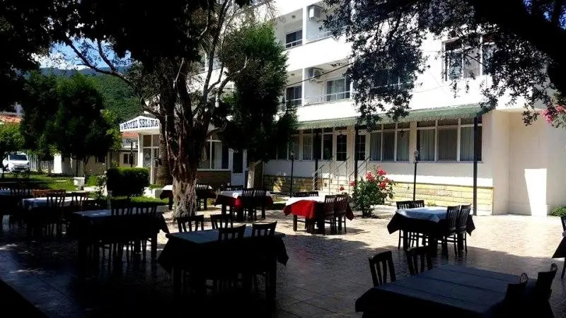 Selina Hotel