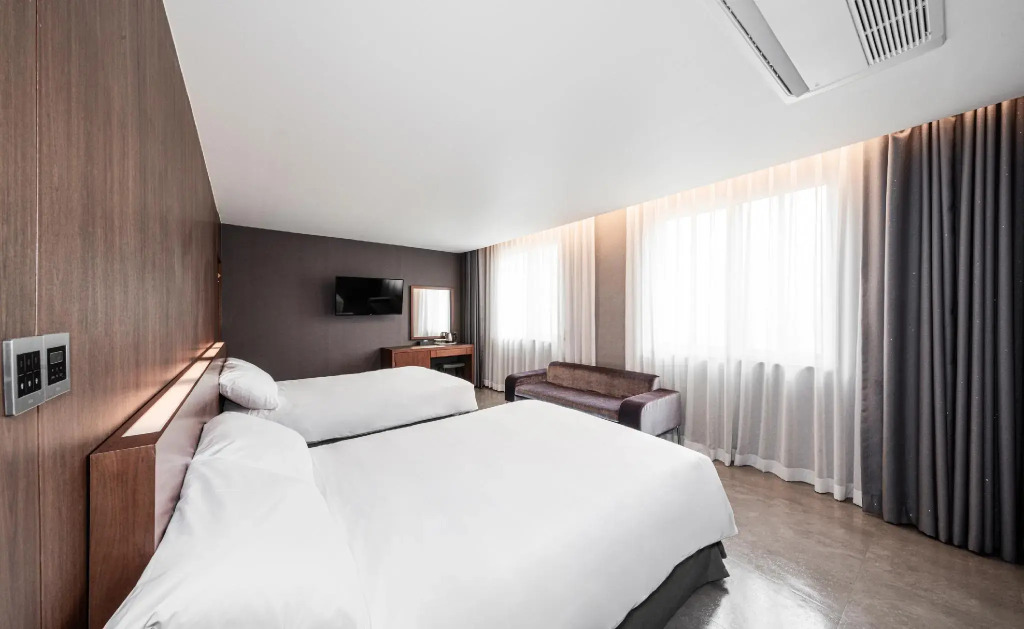 Itaewon Crown hotel
