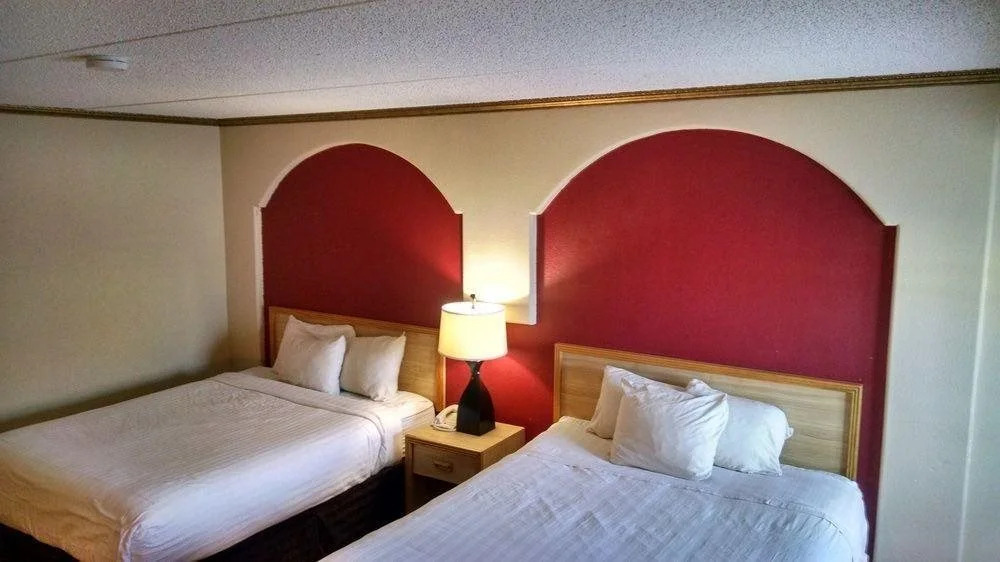 Valley West Inn