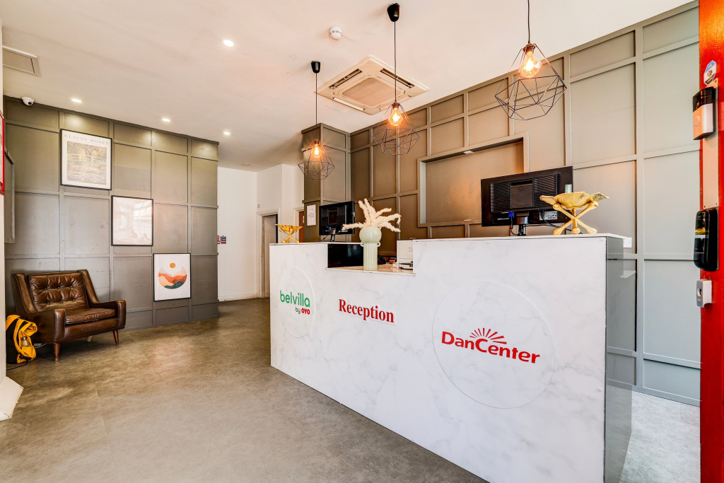 Belvilla Ilford Station Hotel, 4 min from Elizabeth line