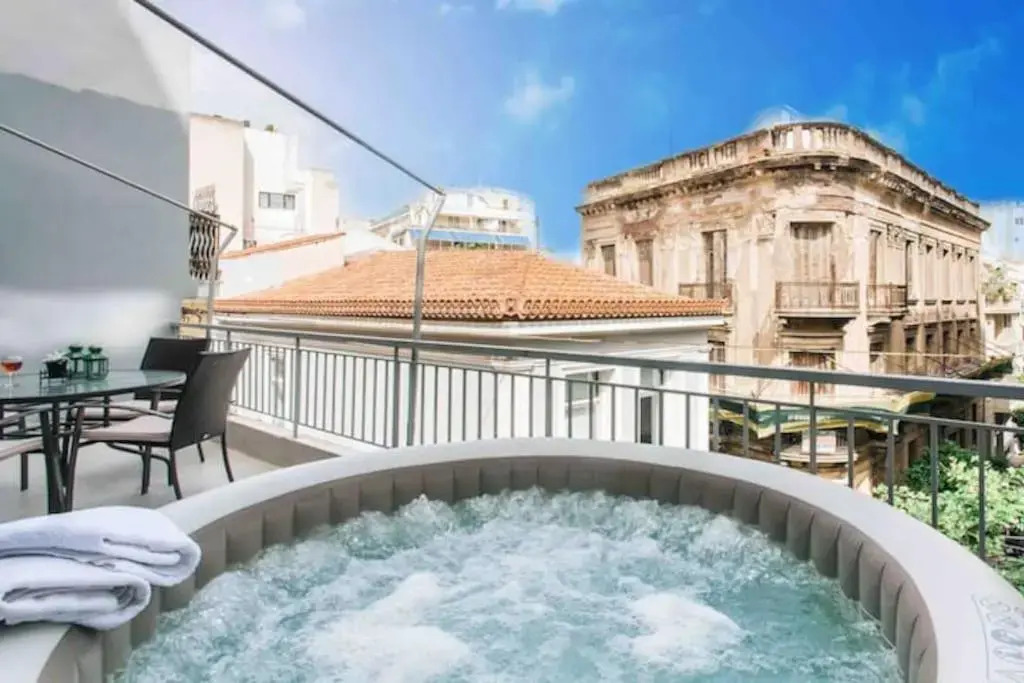 2BDR Boutique Full Apt in Plaka (BIG BALCONY)