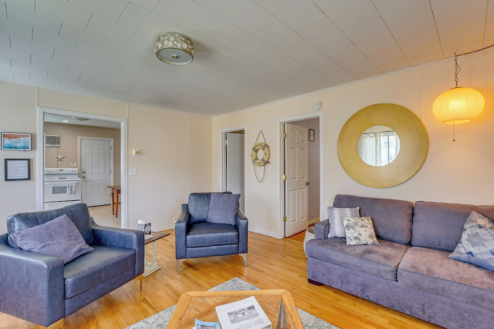 Ludington Vacation Rental - Walk to Lake Michigan!