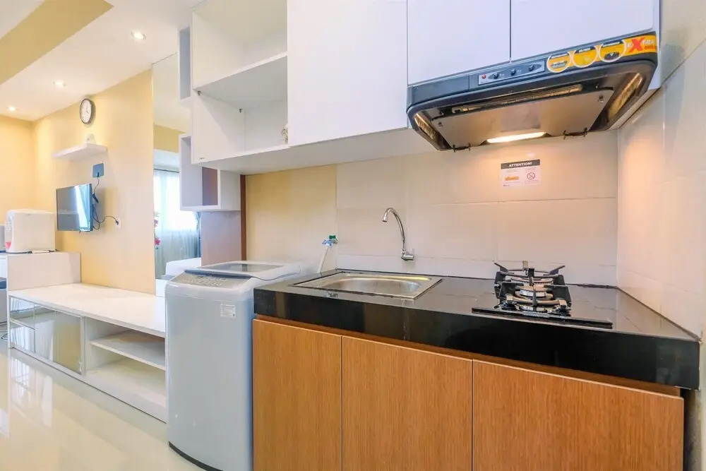 Town View Studio Apartment @ the Oasis Apartment