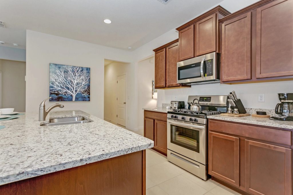7036OAKWOOD villa