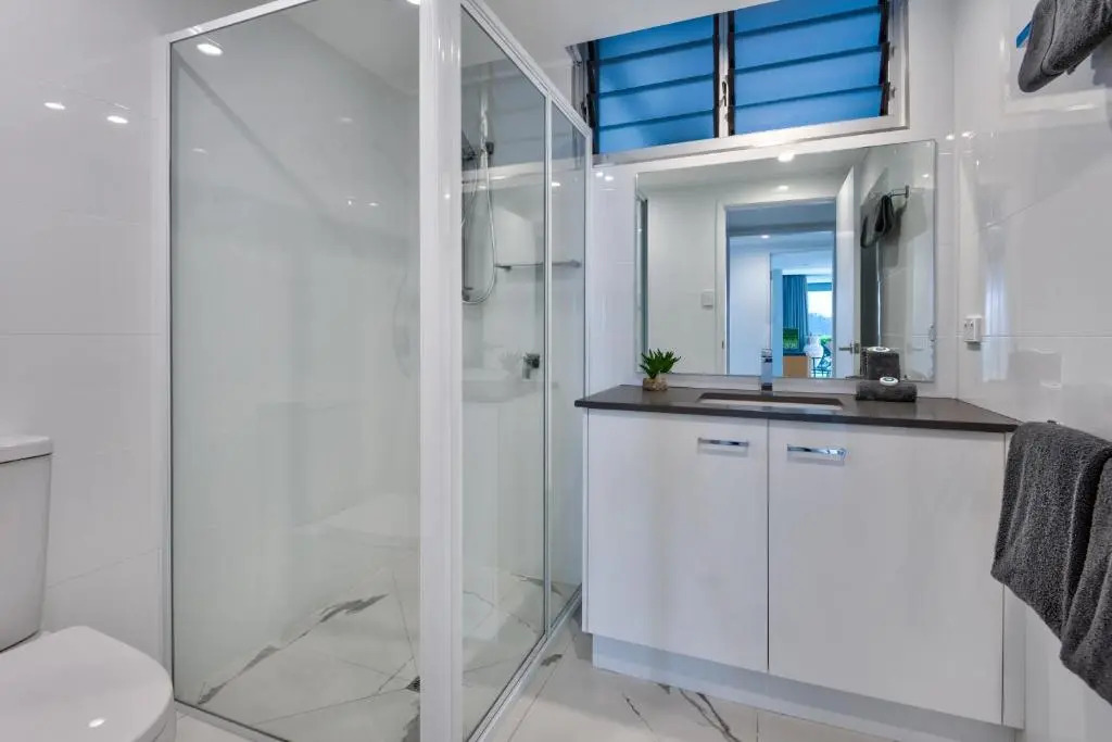 Frangipani Beachfront Lodge F5 on Hamilton Island by HamoRent