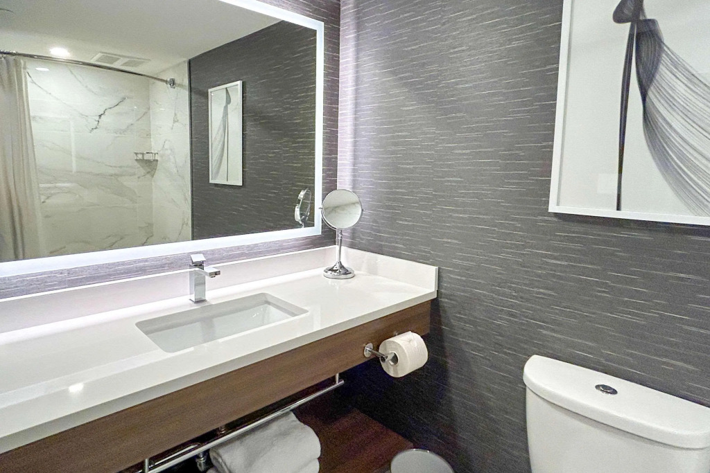 Radisson Blu Vancouver Airport Hotel & Marina