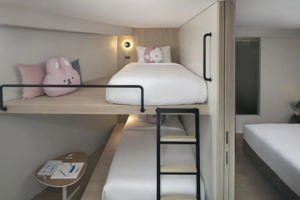 Отель JonoX Phuket Karon Hotel