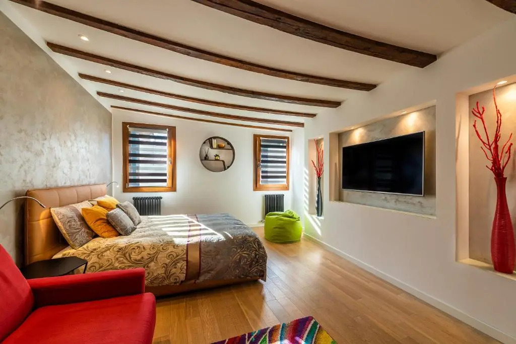 GDhouse 806