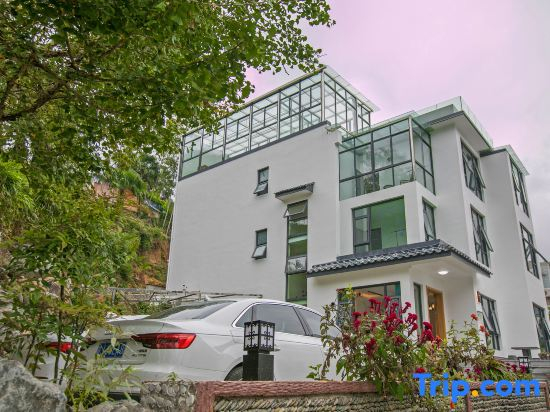 Floral Hotel · Guiyuan Siju Hotel (South Gate of Huangshan Scenic Area,Feicui Valley)