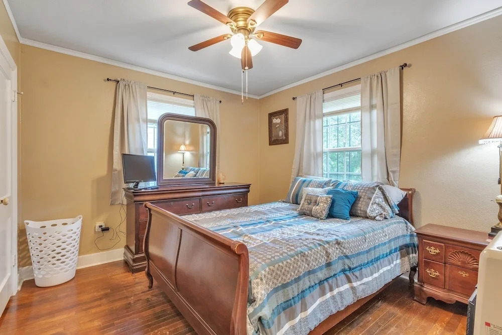 Cozy Home Away From Home In Little Rock 2 Bedroom Home by Redawning