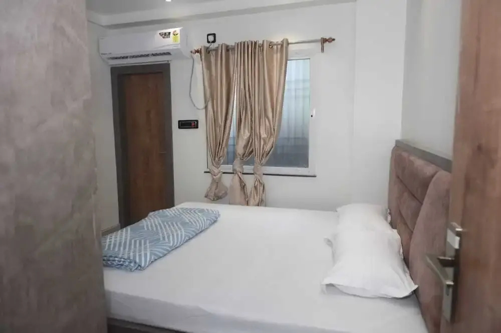 Manyavar Guest House