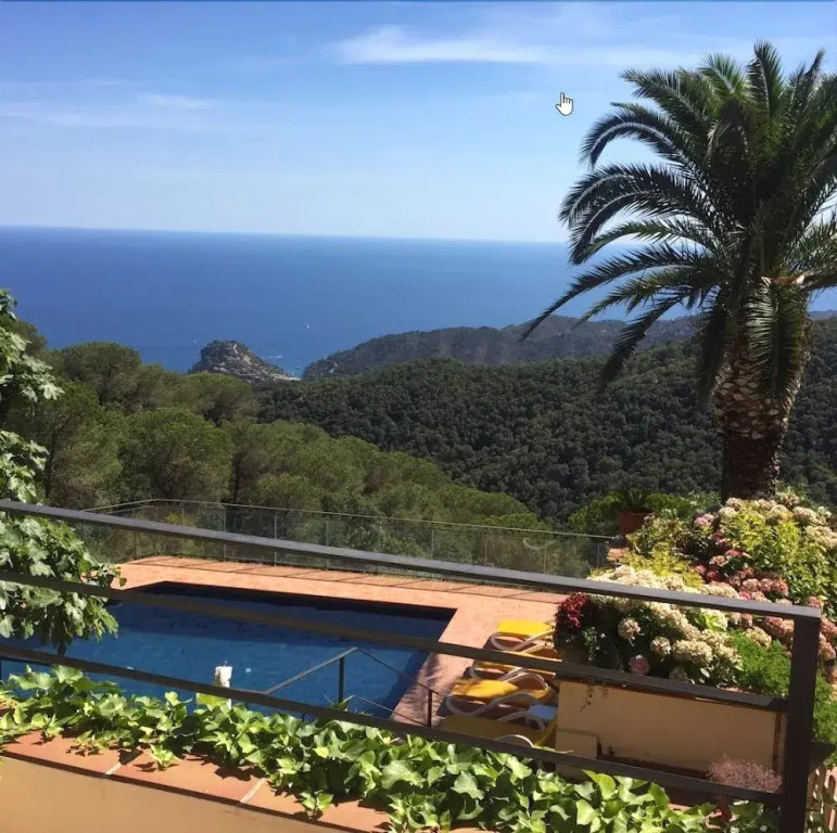 La Roqueta Hotel