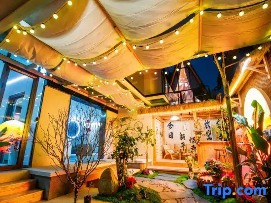 Xiya Xiangshe Homestay (Guilin Two Rivers and Four Lakes Elephant Hill Scenic Area)