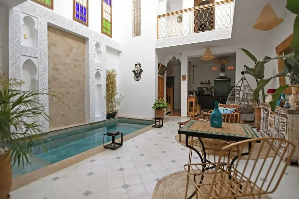 Riad Larbi Khalis