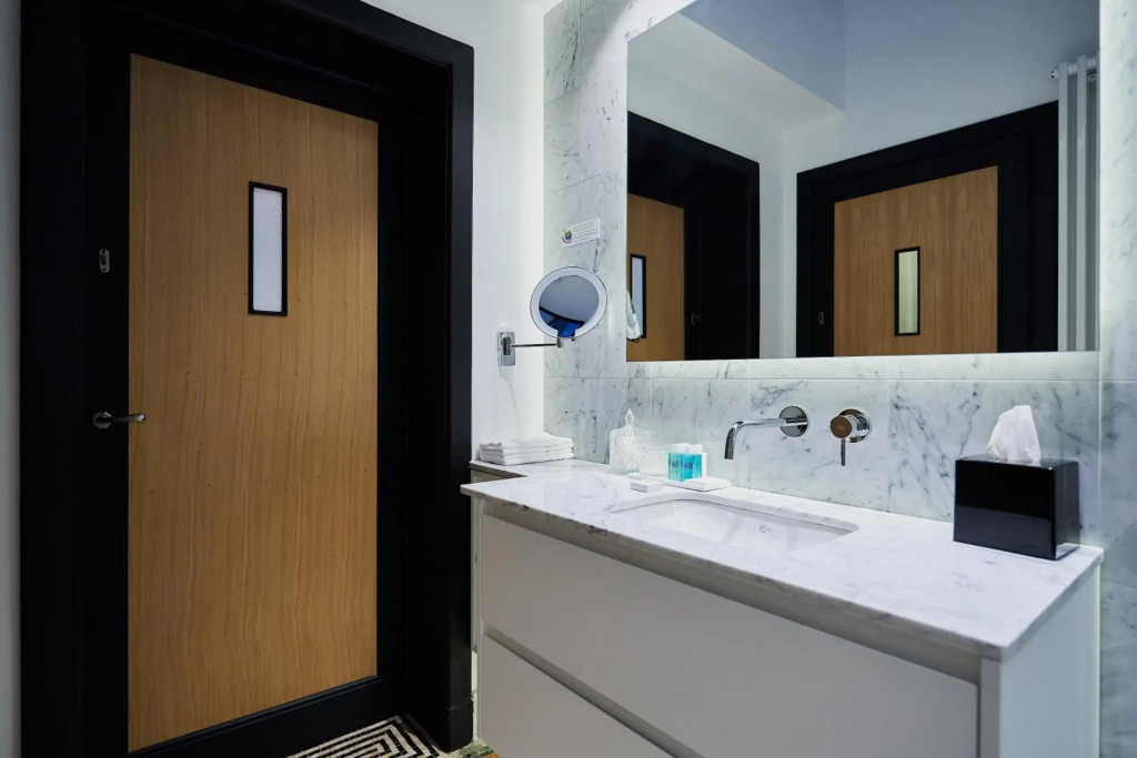 B&B Suites 124