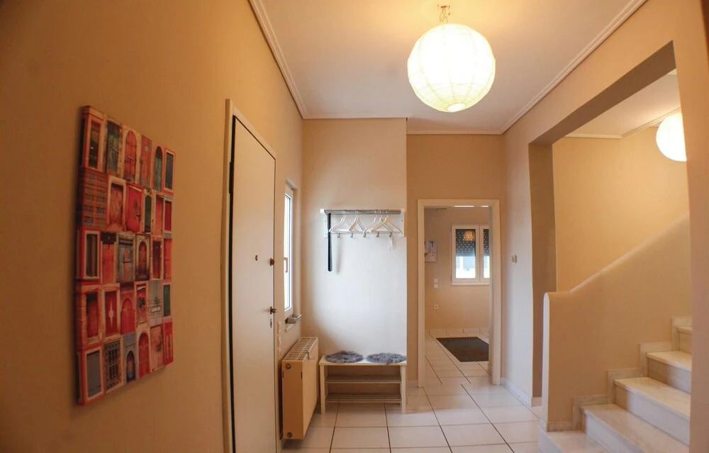 3 Bedroom Lovely Home In Chalkida