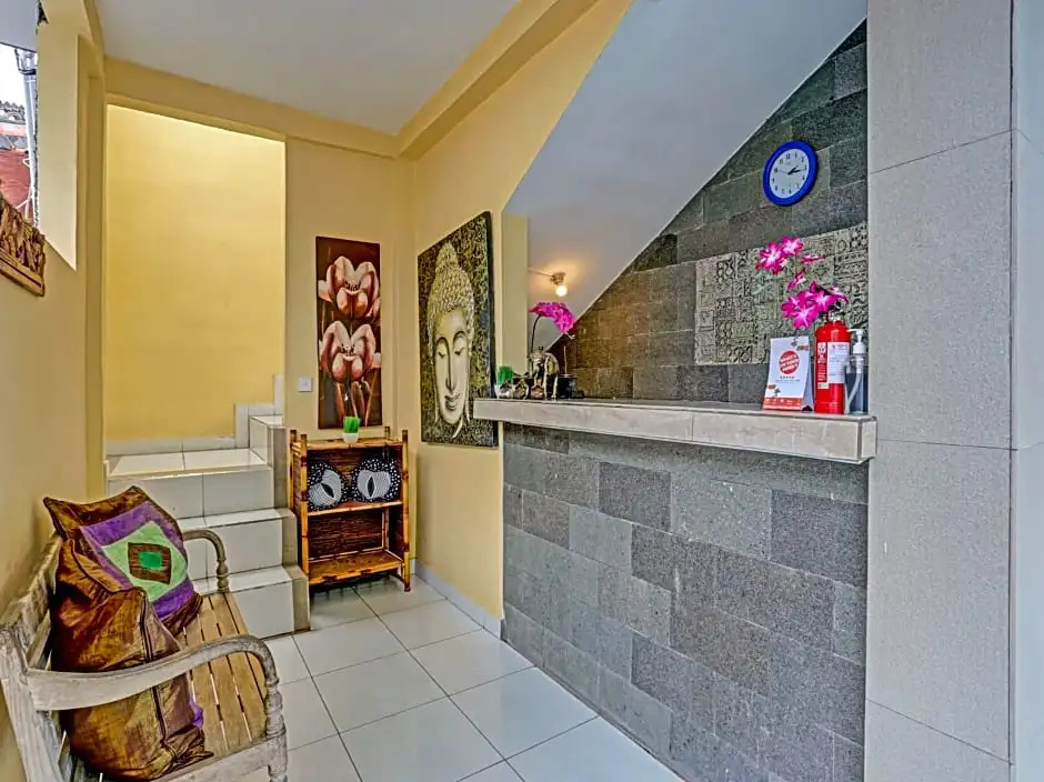 OYO 90155 Landuh Merta Residence