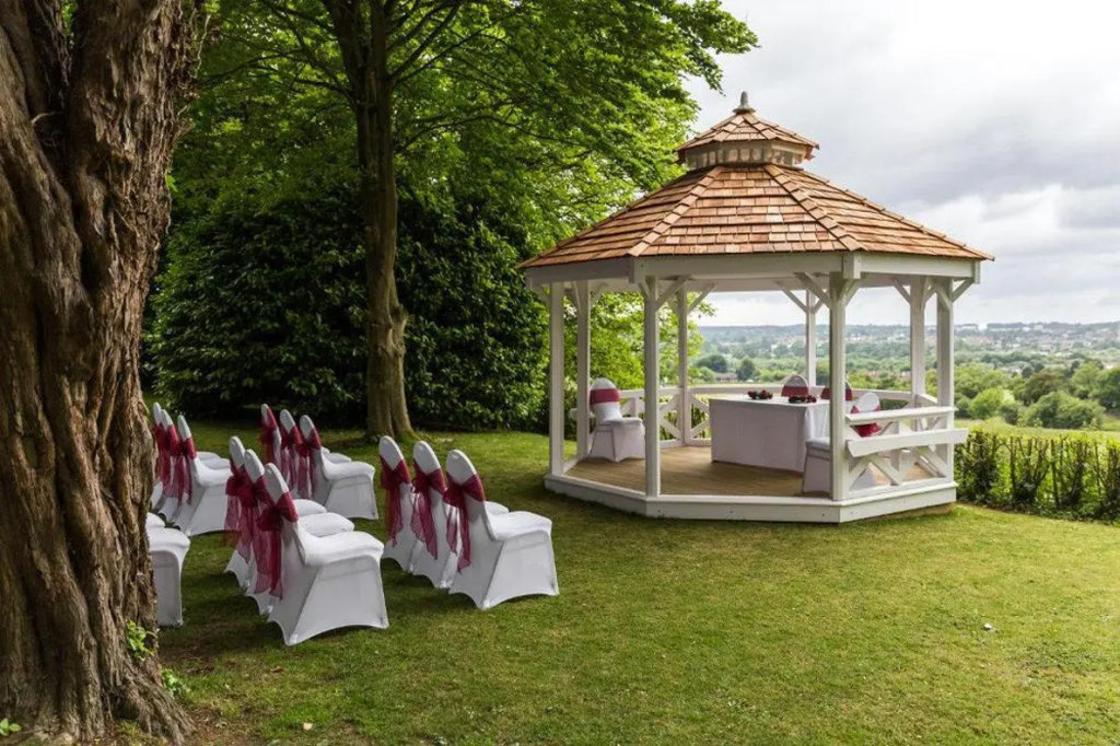 Hogs Back Hotel & Spa Nr Farnham