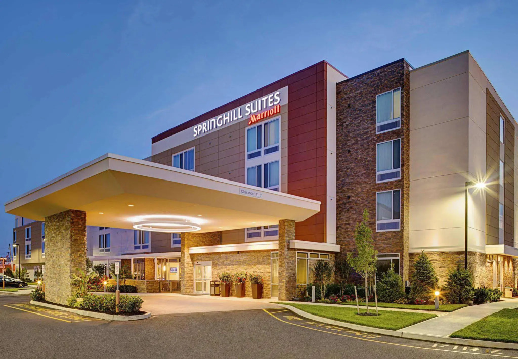 SpringHill Suites by Marriott Carle Place Garden City