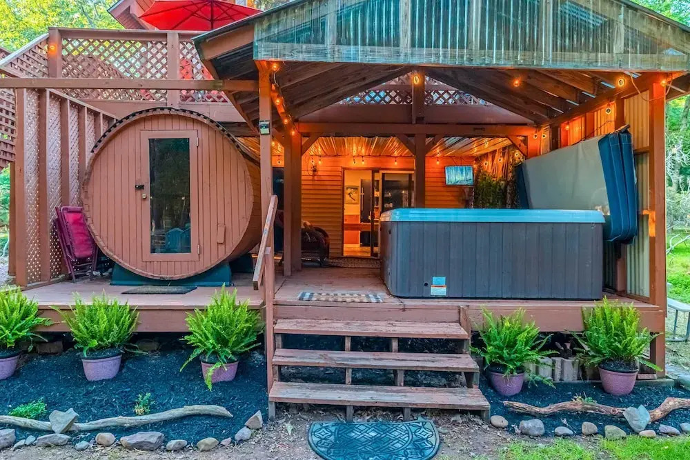 3 Mi to Slopes! Poconos Chalet w/ Hot Tub & Sauna