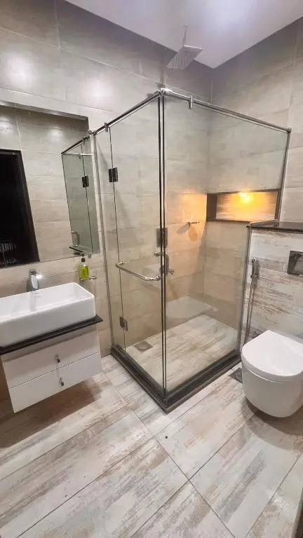 Grand Atrium Designer Apartment