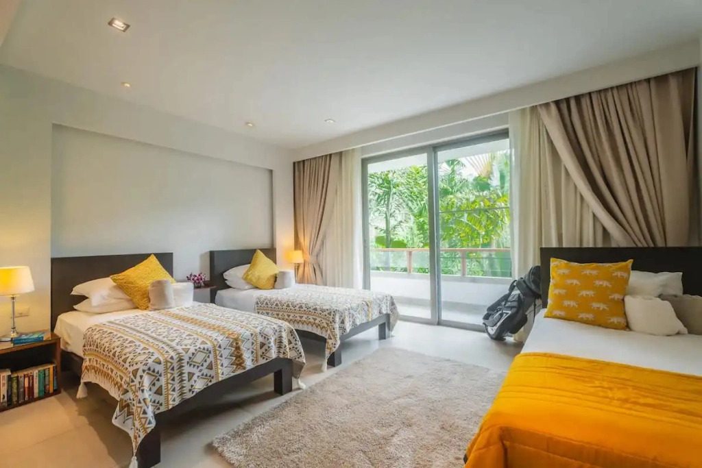 Апартаменты Moura 3BR Suite Beachfront Pearl of Naithon by Tropiclook
